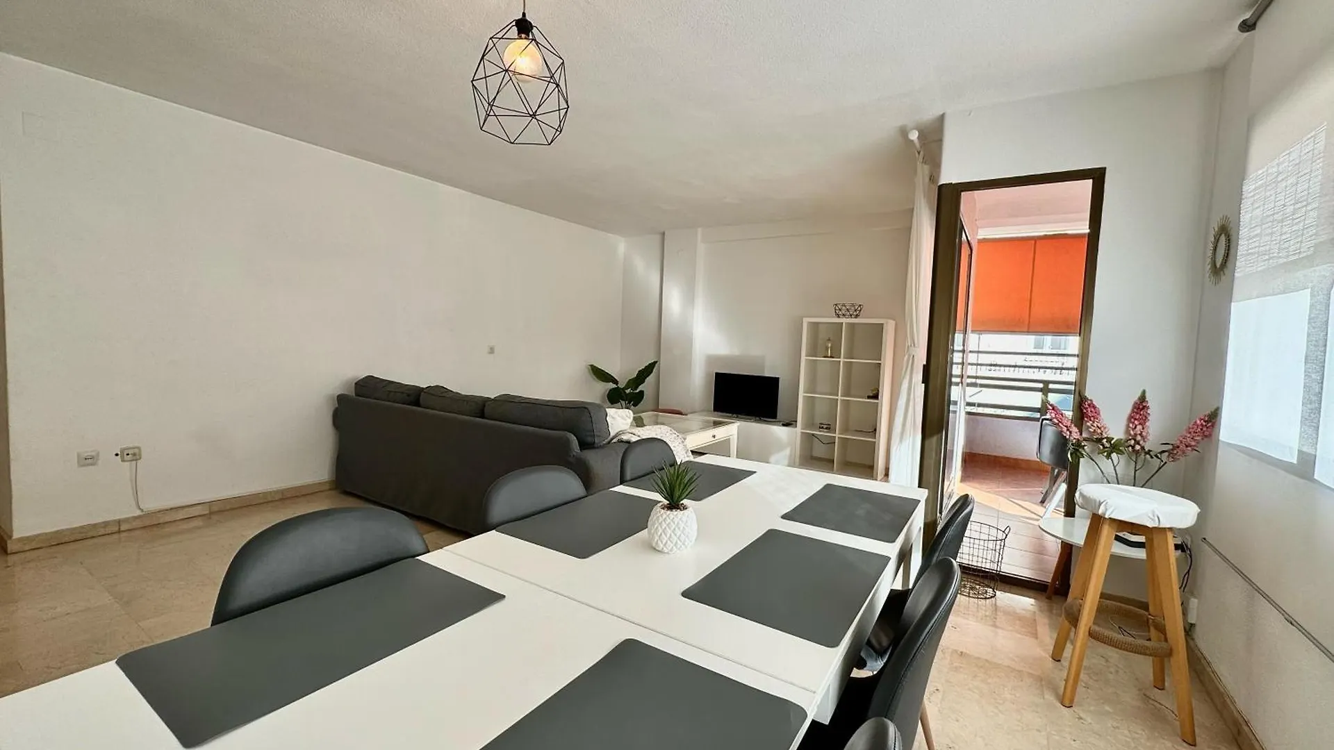 Luminoso Piso Centro De Marbella. A 50M De La Playa Apartment 0*, Marbella